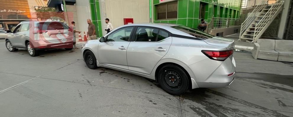 نيسان سنترا